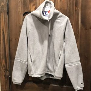 Nike heat gear size small funnel neck sweater